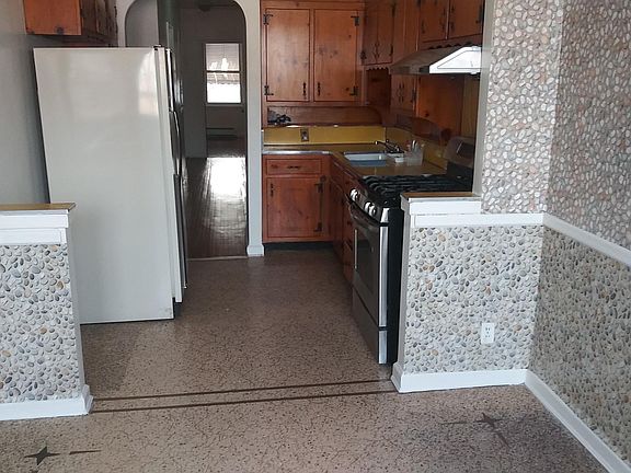 4th image of 4240 Bedford Ave Floor 3