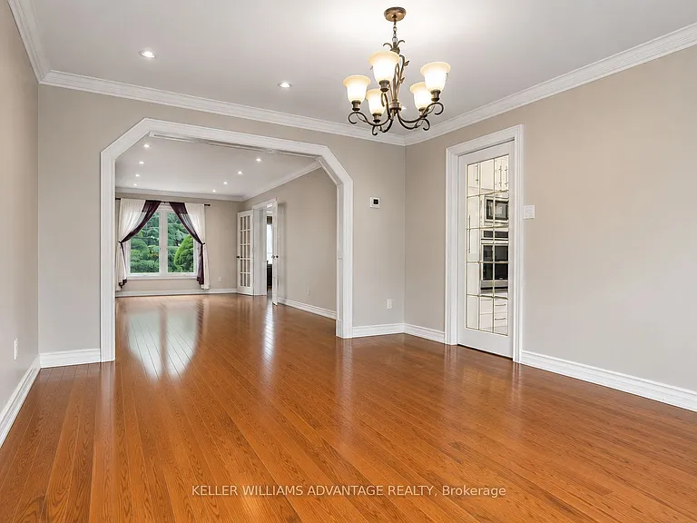 73 Highglen Ave — Photo 4