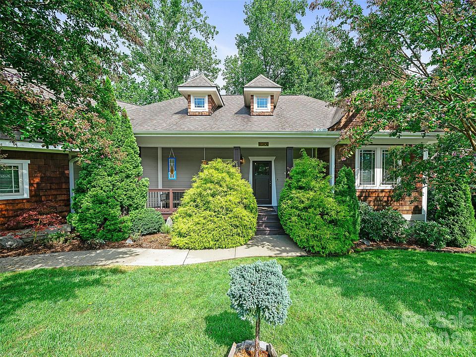 1st image of 6 Oak Springs Dr