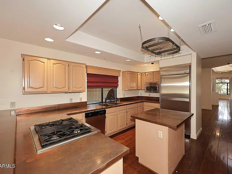 8100 E Camelback Rd #39 — Photo 13