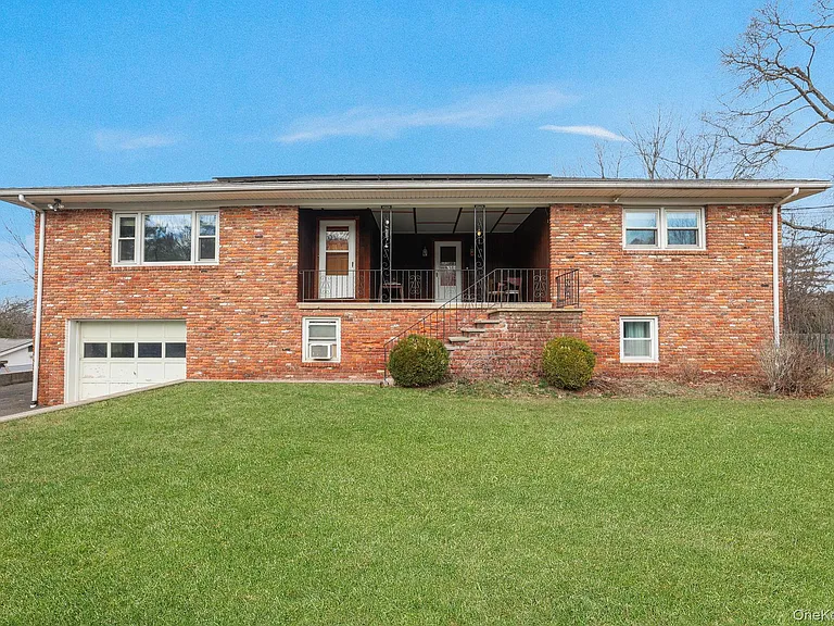 2 Gillis Ave #1 — Photo 1