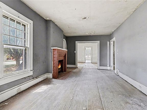 3rd image of 1411 Ludwick Heights Ln