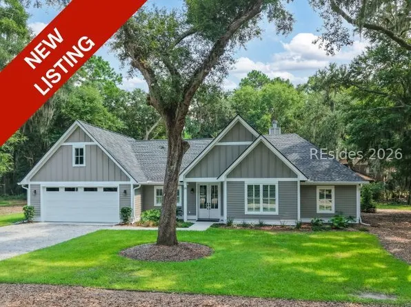 24 Alumni Rd, Beaufort, SC 29907
