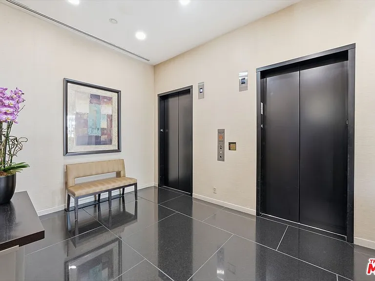 10430 Wilshire Blvd #1701 — Photo 6