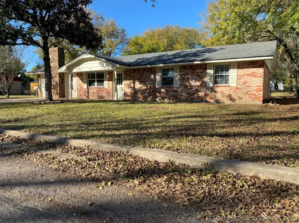 1426 Olive St, Durant, OK 74701