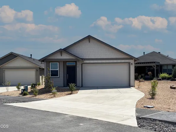 2618 NW 26th Loop N, Redmond, OR 97756