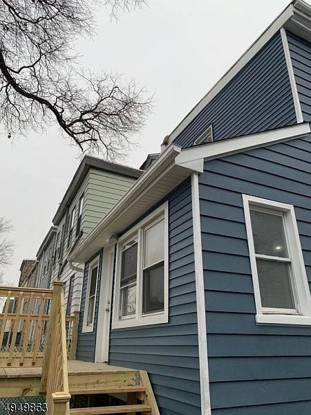 2nd image of 174 N 11th St