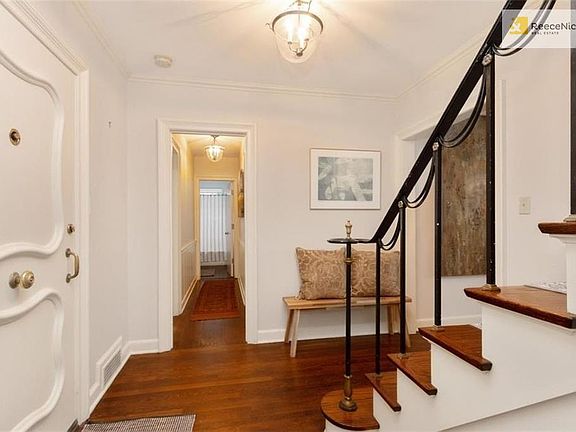 3rd image of 2301 W 63rd St