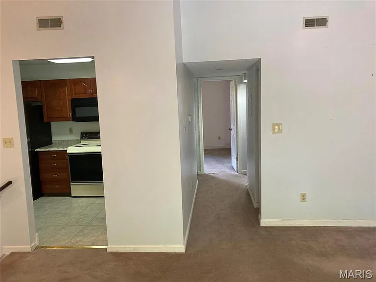 1690 E Swan Cir — Photo 6