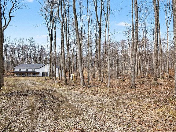 3rd image of 25280 Quinn Rd