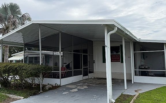 Screened Porch off Living Rm