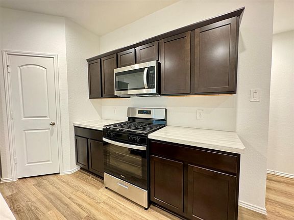 3rd image of 1746 Windstone Ridge Dr