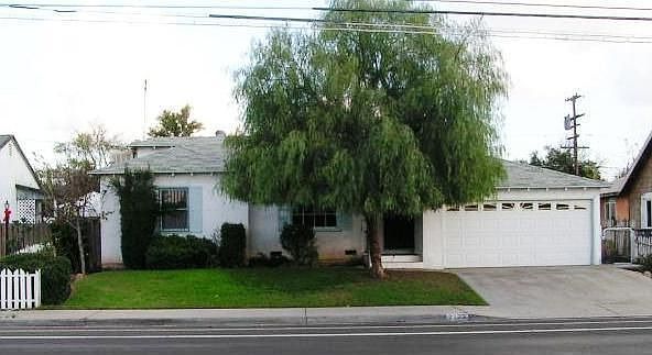 1st image of 2122 N Fruit Ave