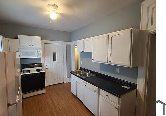 5th image of 228 N Avon St #2