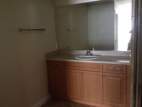 5th image of 4820 Everglades Cir