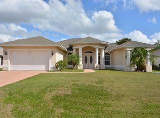 2111 SW Cadiz Ave, Port Saint Lucie, FL 34953