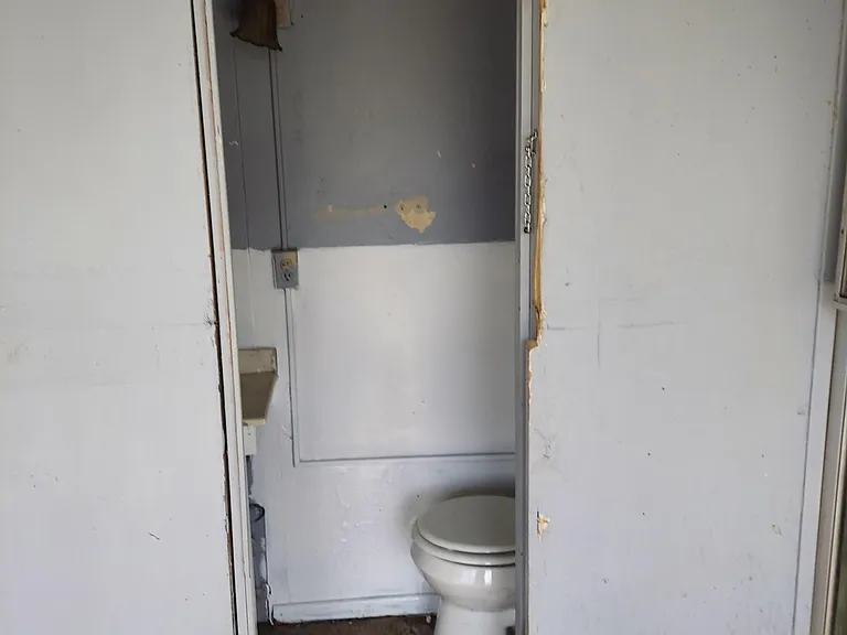 214 Weaver St — Photo 9