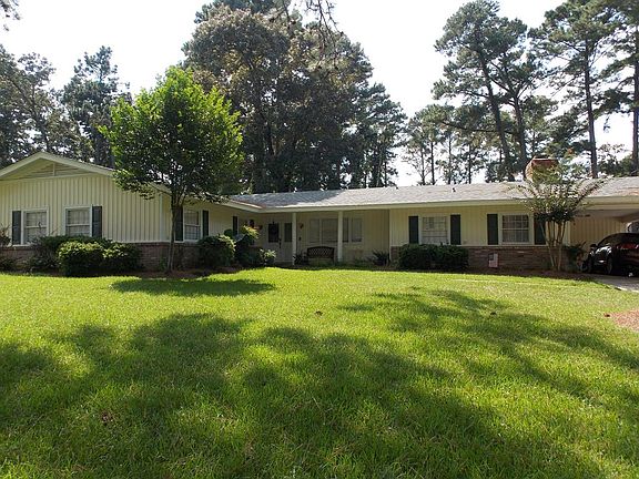 3rd image of 3132 Greenwood Dr