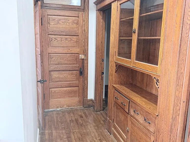 2615 S Lawndale Ave — Photo 10