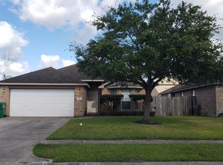 216 Shoshone Ridge Dr, La Marque, TX 77568