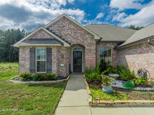 640 Statesman Dr, Byram, MS 39272