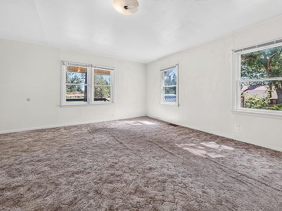 3rd image of 5221 W Sunset Hwy
