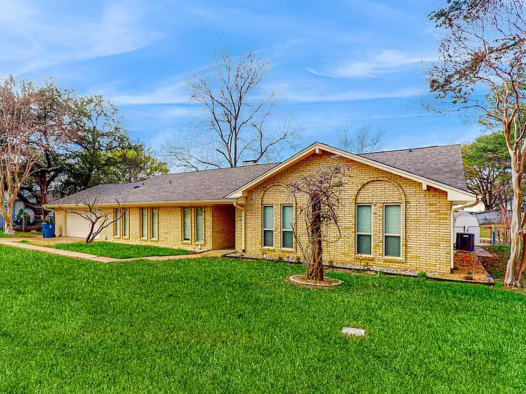 144 Sunset Dr — Photo 30