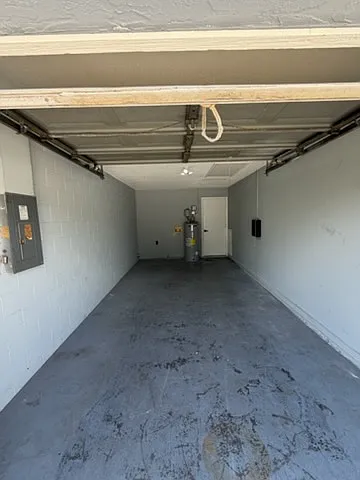 8913 Wood Lake Ct — Photo 13