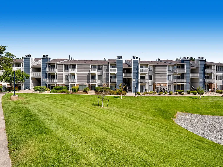 Villas at Holly | Centennial, Co. Apartments