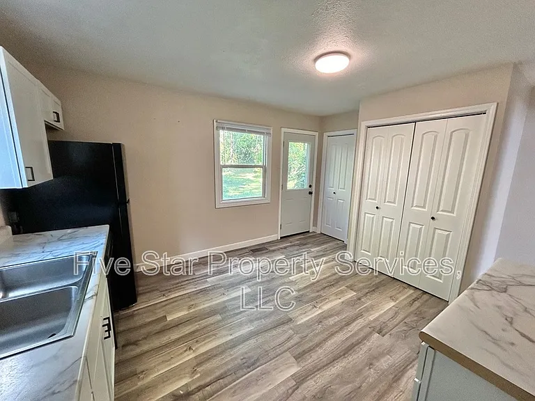 12 Douglas Ct — Photo 5