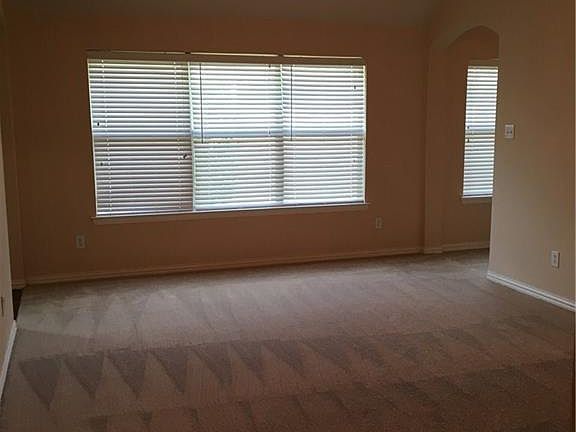 4th image of 8108 Shasta Dr