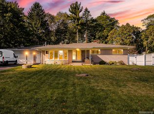 626 Wilwood Rd, Rochester Hills, MI 48309