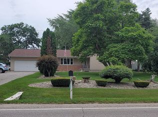 1662 E River Rd, Mount Pleasant, MI 48858