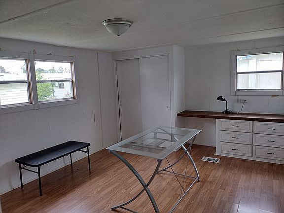 5th image of 7403 46th Ave N #335