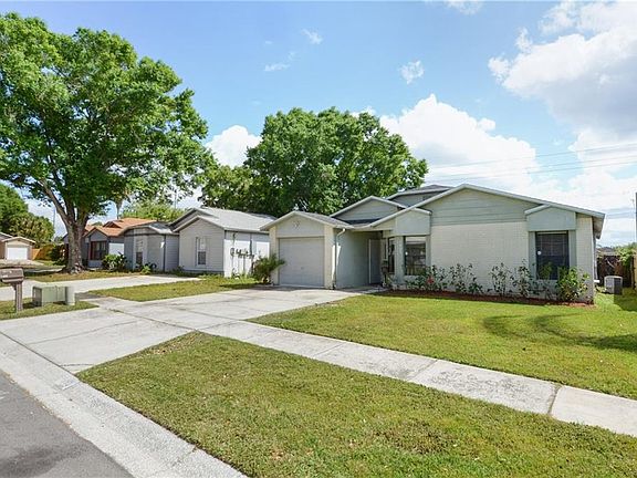 2nd image of 1405 Thistledown Dr