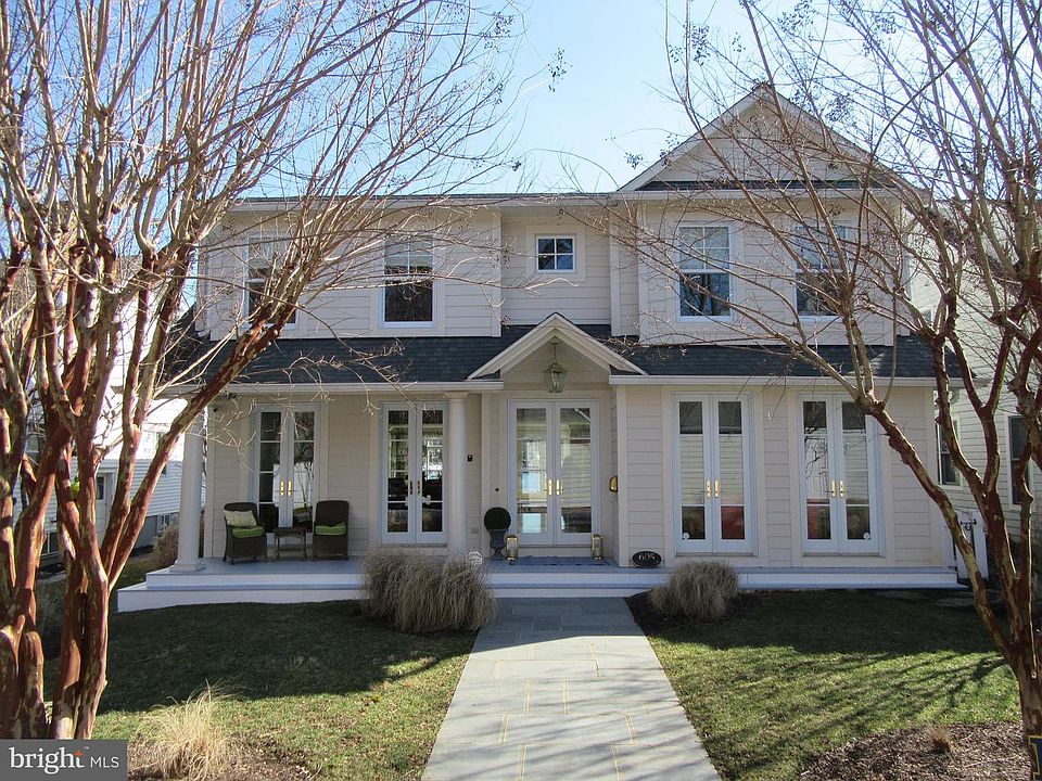 1st image of 605 Creek View Ave