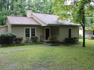906 Castalia Dr, Cary, NC 27513