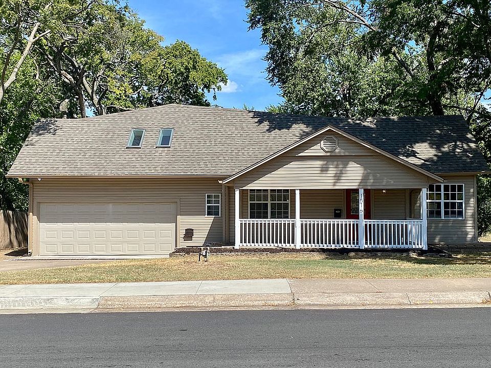 1st image of 1016 N 20th St