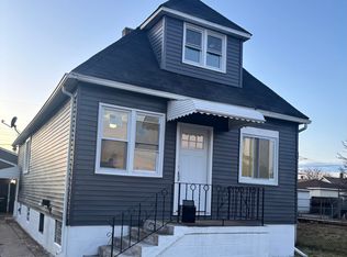 5042 Reading Ave, East Chicago, IN 46312