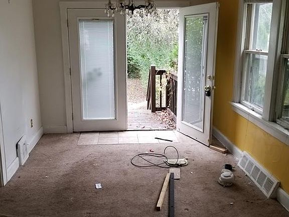4th image of 713 Lincoln Blvd