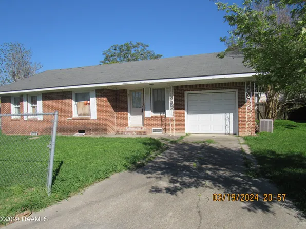 1410 S Corinne St, New Iberia, LA 70560