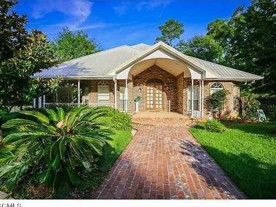 6225 Shore Dr, Ocean Springs, MS, 39564
