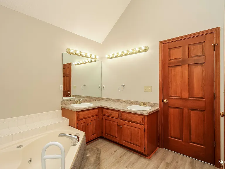 7829 Twilight Ln — Photo 11