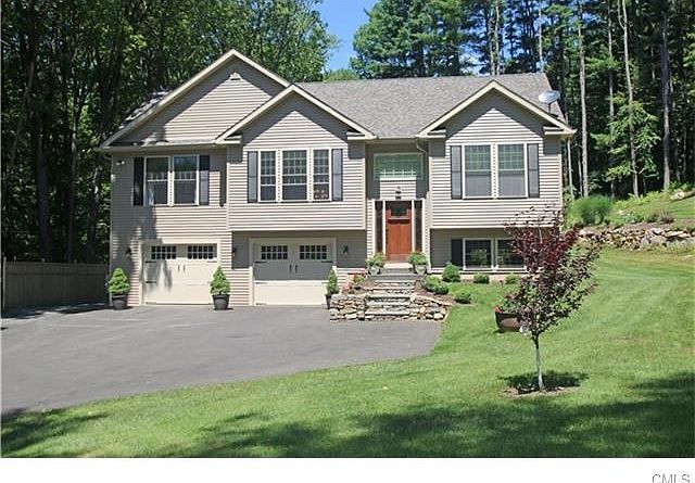 1st image of 1 Boulder Brook Ln