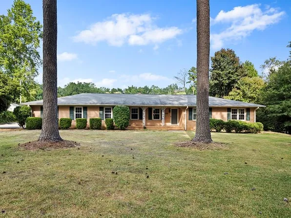 213 Evergreen Dr, Greenwood, SC 29649