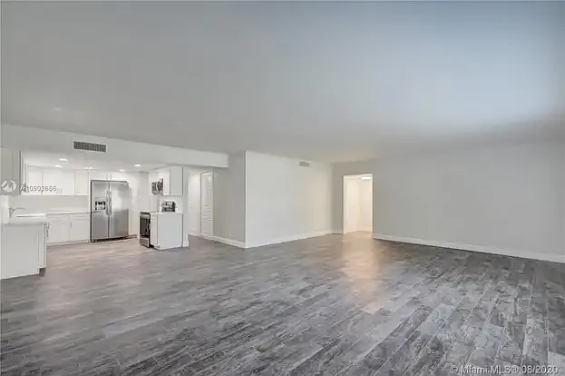 2505 Bay Dr — Photo 49