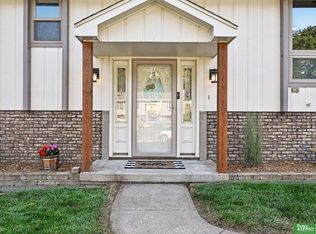 1326 S 166th St, Omaha, NE 68130