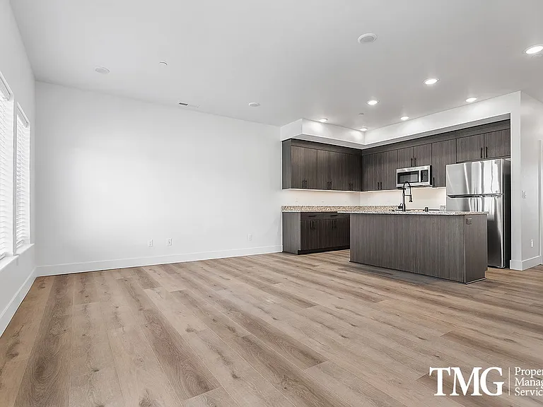 Vintage Park Townhomes — Photo 63