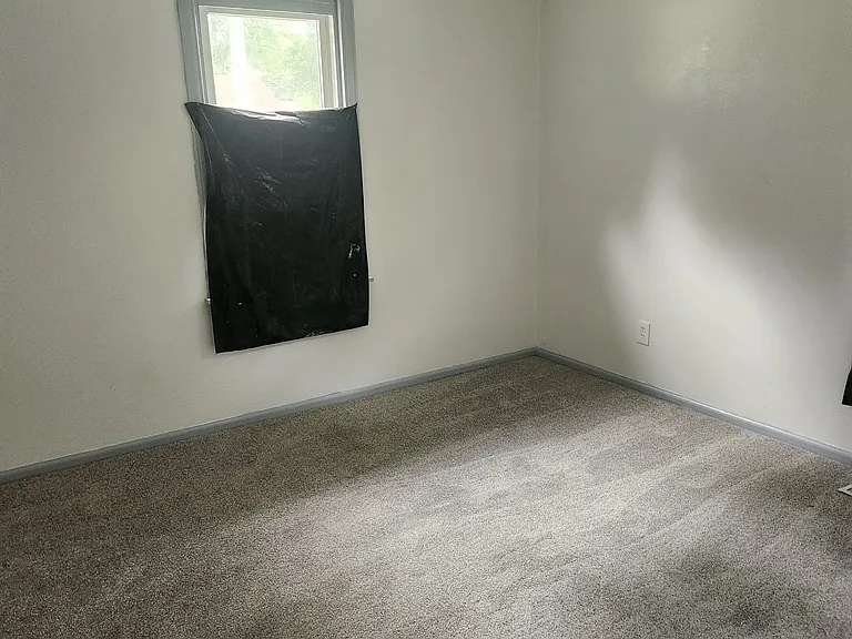712 Ridgeway Ave — Photo 6