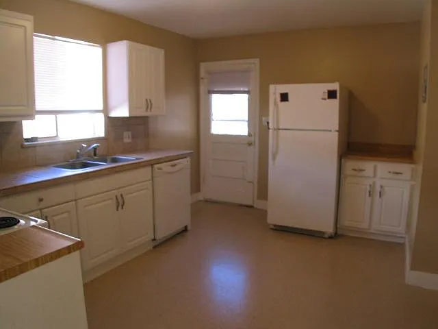 2 bed, 800 sqft, $1,550 — Photo 3